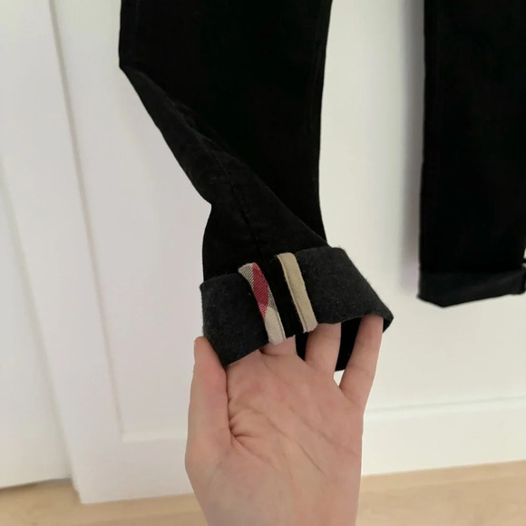 Stylish Women's Gray and Black Jeans - Picture 7 of 16